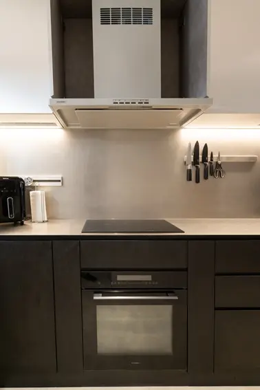 Efficient Open-Concept HDB Kitchen サイズ調整.webp