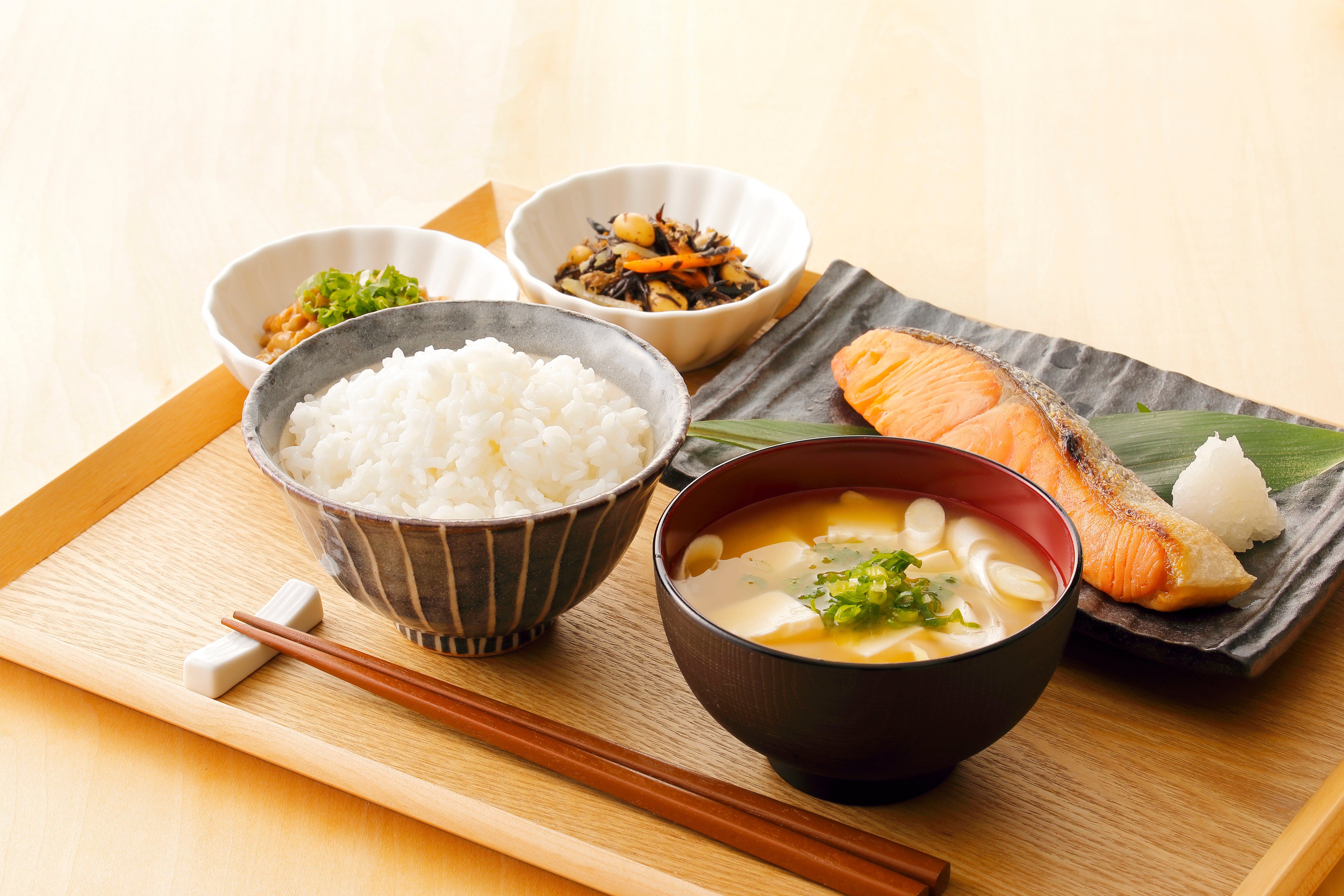 Essential Items for a Japanese Table Setting