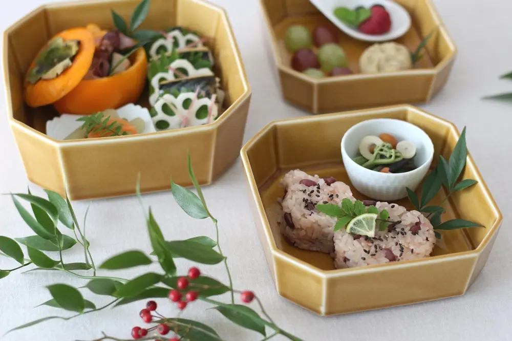 Sumikiri Jyubako with food サイズ調整.webp